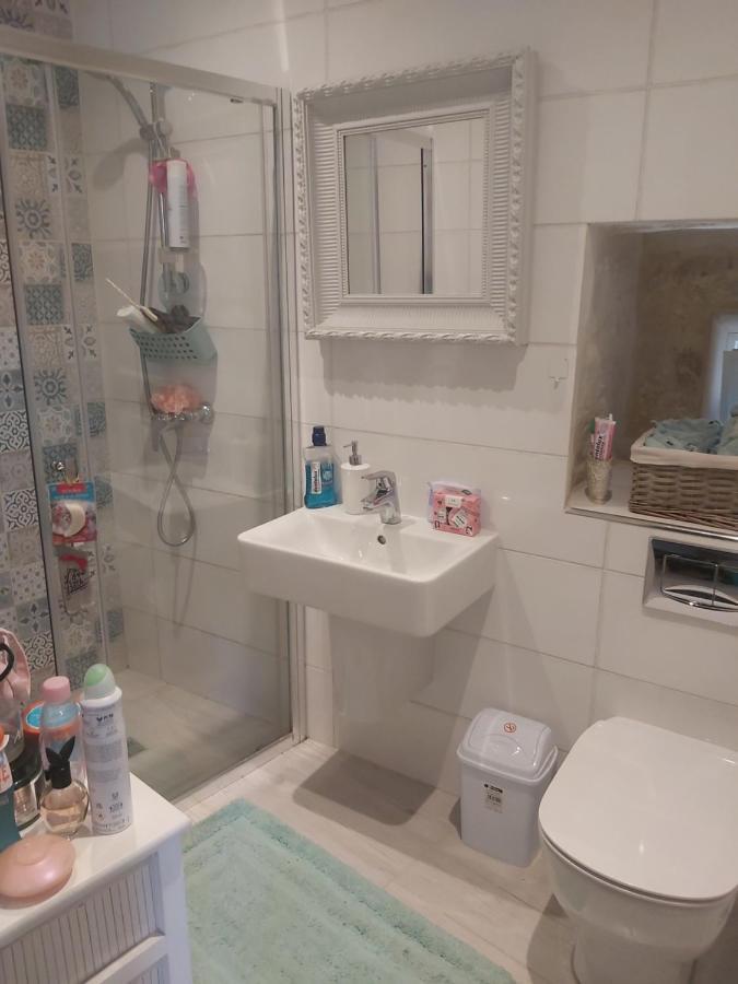 One Bedroom Apartment Qormi Bagian luar foto
